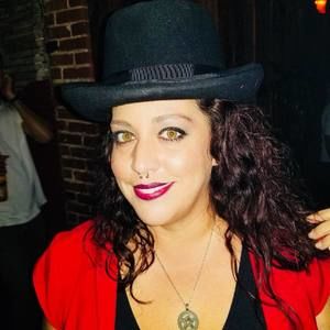 Meet your Posher, Stacy